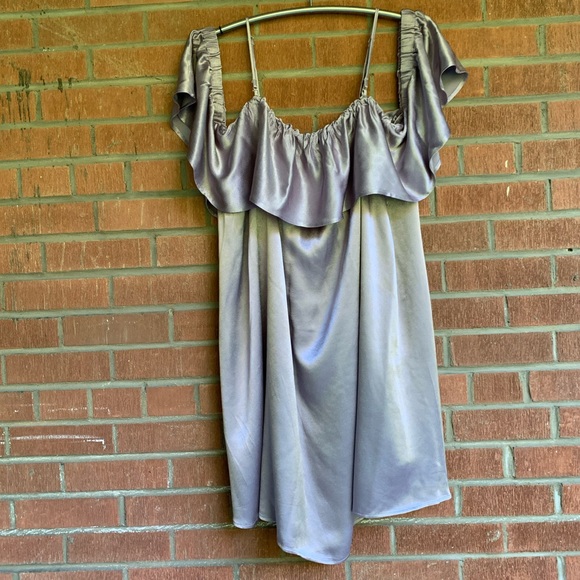 ♥️ASOS CURVE Ruffle Off Shoulder Dress - Picture 4 of 4